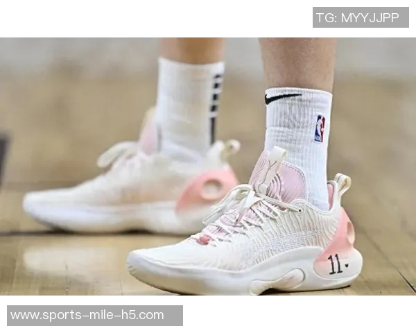 森林狼官方社媒展示爱德华兹新战靴AE2引发球迷热议是否比第一代更出色