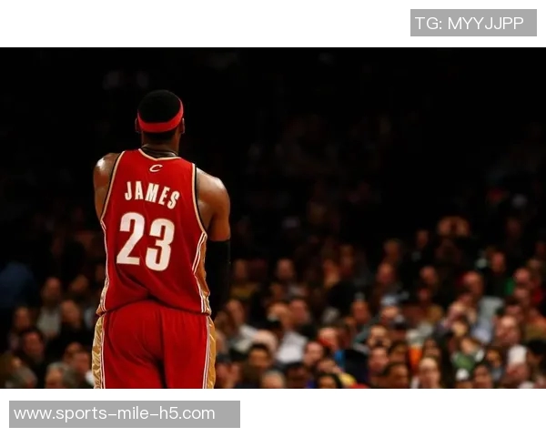 阿里纳斯建议湖人若能引进巨星应果断交易里夫斯以优化阵容